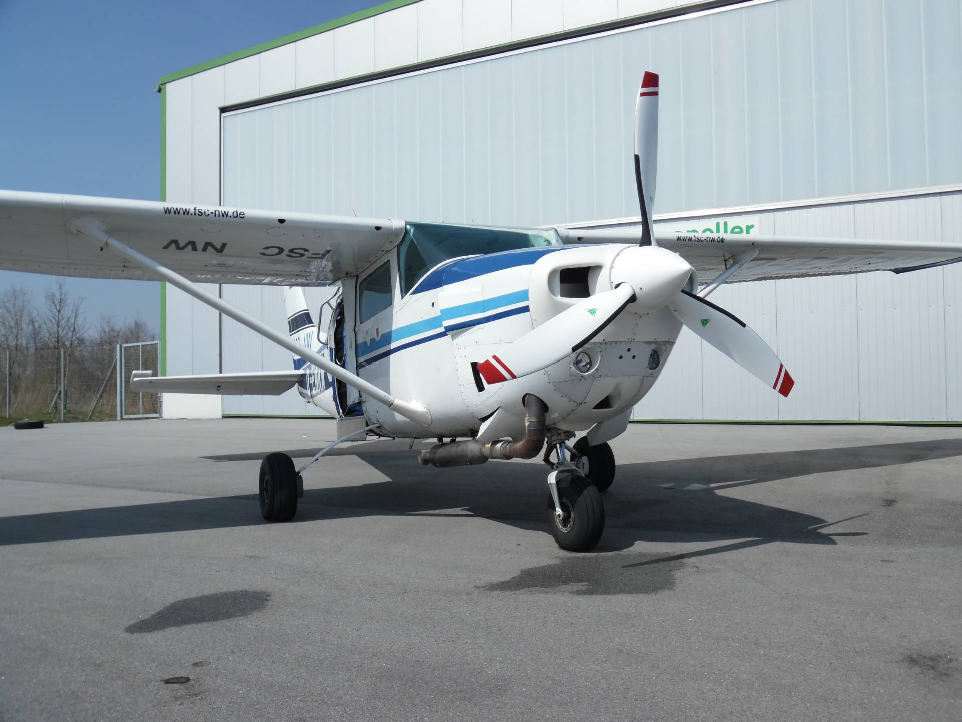 STC/stc_pic/cessna_206_1.JPG